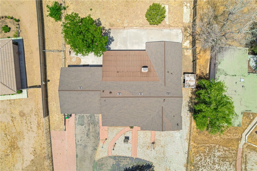 https://media.crmls.org/medias/87c98763-ace0-4975-86f9-56f93f23f4bd.jpg?preset=X-Large