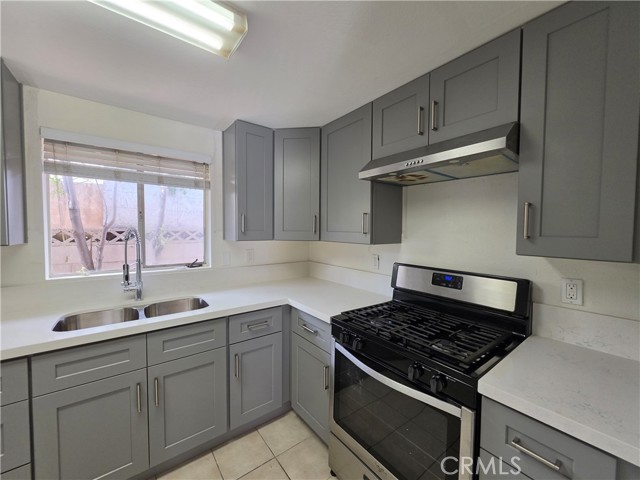 270 Joann, Costa Mesa CA: https://media.crmls.org/medias/87cb0d78-b692-4995-b673-db04c31b2bfd.jpg