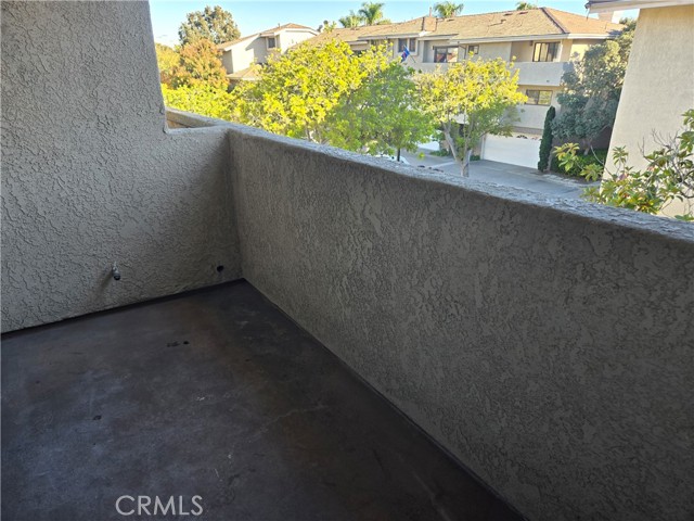 Detail Gallery Image 15 of 25 For 21 Laguna Ct, Manhattan Beach,  CA 90266 - 2 Beds | 2 Baths