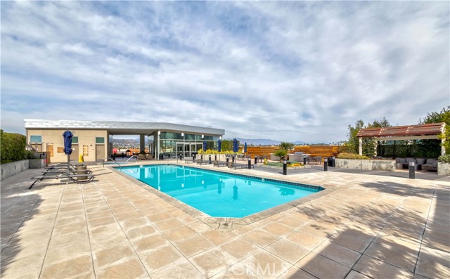 3785 Wilshire Blvd #1709, Los Angeles CA: https://media.crmls.org/medias/87ce43b0-bc66-4f9b-b656-b72750aca37f.jpg