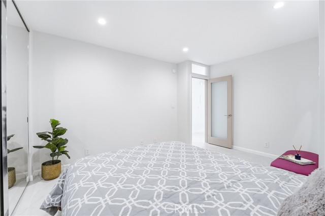 Detail Gallery Image 37 of 70 For 383 Bay Shore #203,  Long Beach,  CA 90803 - 2 Beds | 2 Baths