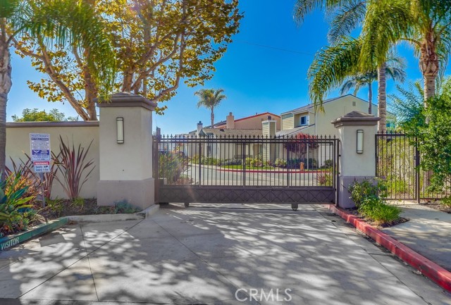 Detail Gallery Image 75 of 75 For 7030 Seawind Drive, Long Beach,  CA 90803 - 4 Beds | 3 Baths