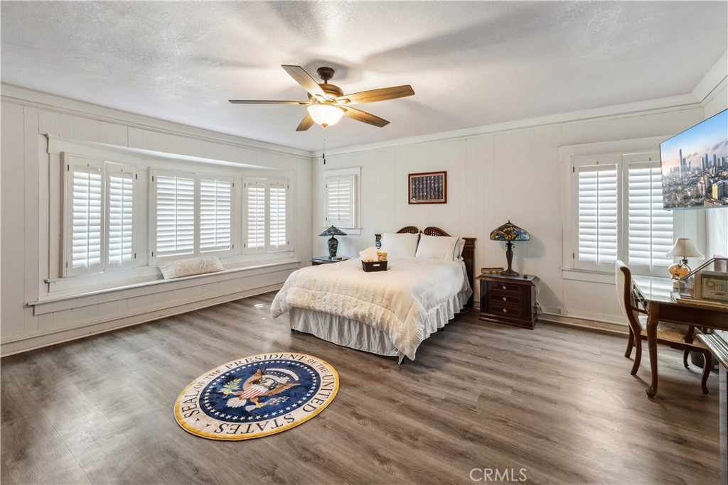 https://media.crmls.org/medias/87cfd616-96e0-4eb3-8a75-e0d915ebcede.jpg?preset=X-Large