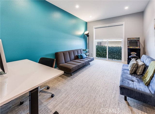 Detail Gallery Image 26 of 32 For 4820 Bellflower Ave #208,  North Hollywood,  CA 91601 - 3 Beds | 3 Baths