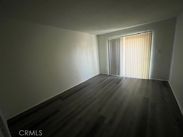 https://media.crmls.org/medias/87d08958-07cb-4ce3-82a0-7646065b3ffd.jpg?preset=X-Large