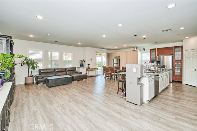 Detail Gallery Image 9 of 34 For 10746 Vista Ln, Moreno Valley,  CA 92557 - 5 Beds | 2/1 Baths