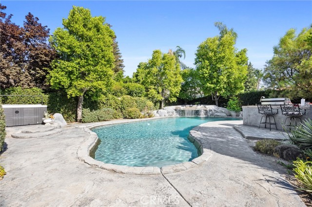 Detail Gallery Image 59 of 72 For 8905 Saint Cloud Ln, Bakersfield,  CA 93311 - 4 Beds | 4/1 Baths
