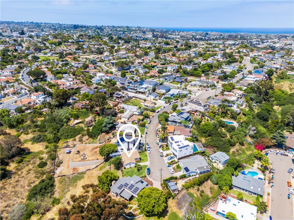 https://media.crmls.org/medias/87d33682-d44e-4eef-b1c9-a6f6296a8cbd.jpg?preset=X-Large