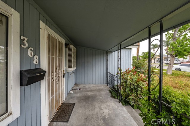 368 West Street, Upland CA: https://media.crmls.org/medias/87d34cc6-27c6-473f-9327-5c3229329491.jpg