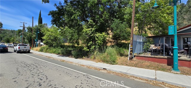 12618 Foot Hill Boulevard, Clearlake Oaks CA: https://media.crmls.org/medias/87d3914c-659c-43a4-a210-6787c6b6ea32.jpg
