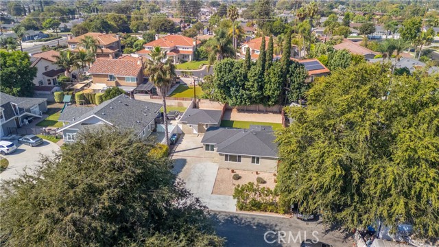 Detail Gallery Image 17 of 30 For 13451 Oak Ln, Santa Ana,  CA 92705 - 3 Beds | 3 Baths