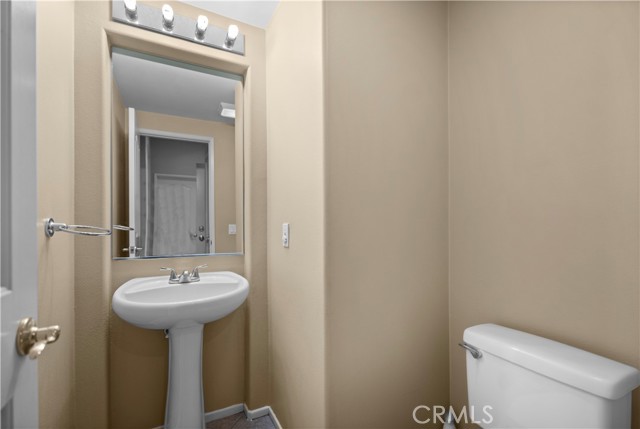 Detail Gallery Image 14 of 48 For 18 Moonstone, Irvine,  CA 92602 - 3 Beds | 2/1 Baths