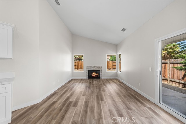 Detail Gallery Image 11 of 40 For 4009 E Avenue R13, Palmdale,  CA 93552 - 4 Beds | 2 Baths