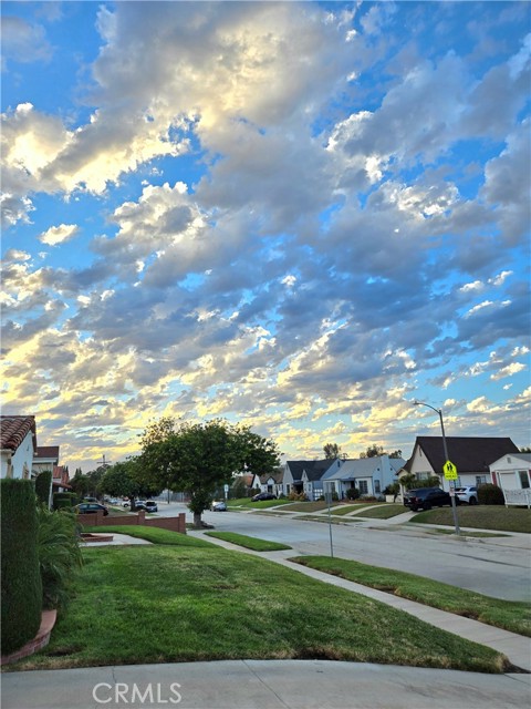 Detail Gallery Image 5 of 41 For 2022 W 75th St, Los Angeles,  CA 90047 - 2 Beds | 1 Baths