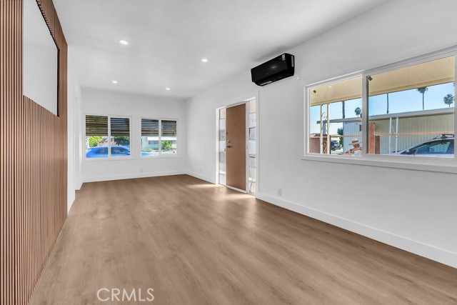 Detail Gallery Image 3 of 24 For 841 S Lyon, Hemet,  CA 92543 - 2 Beds | 2 Baths