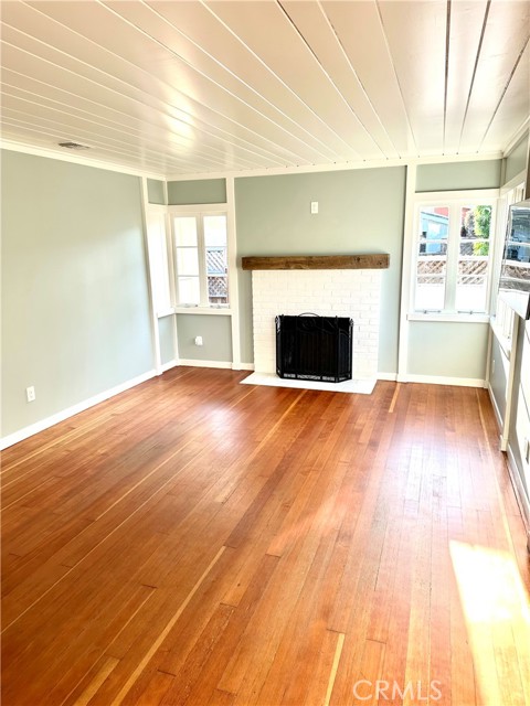 425 Monterey Drive, Laguna Beach CA: https://media.crmls.org/medias/87d764a6-c70b-46e2-8913-fa7d59cc7e1c.jpg