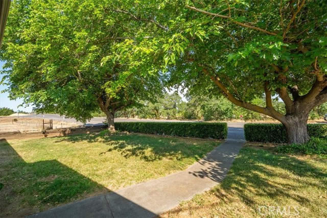 21999 Riverside Avenue, Red Bluff CA: https://media.crmls.org/medias/87d795d6-1d8f-425c-926d-6382dab2849a.jpg