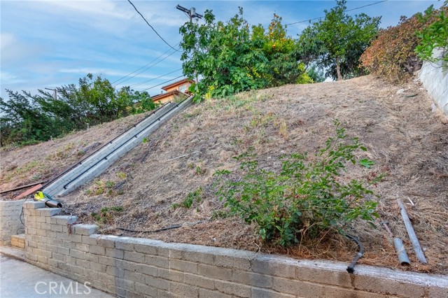 420 Canyon Drive, Glendale CA: https://media.crmls.org/medias/87d87c06-c35e-4b25-b828-c6fa479fa1d0.jpg