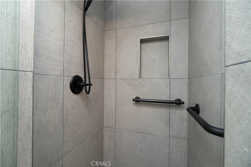 https://media.crmls.org/medias/87d8ab1b-4eff-4998-94e3-0310402de230.jpg?preset=X-Large