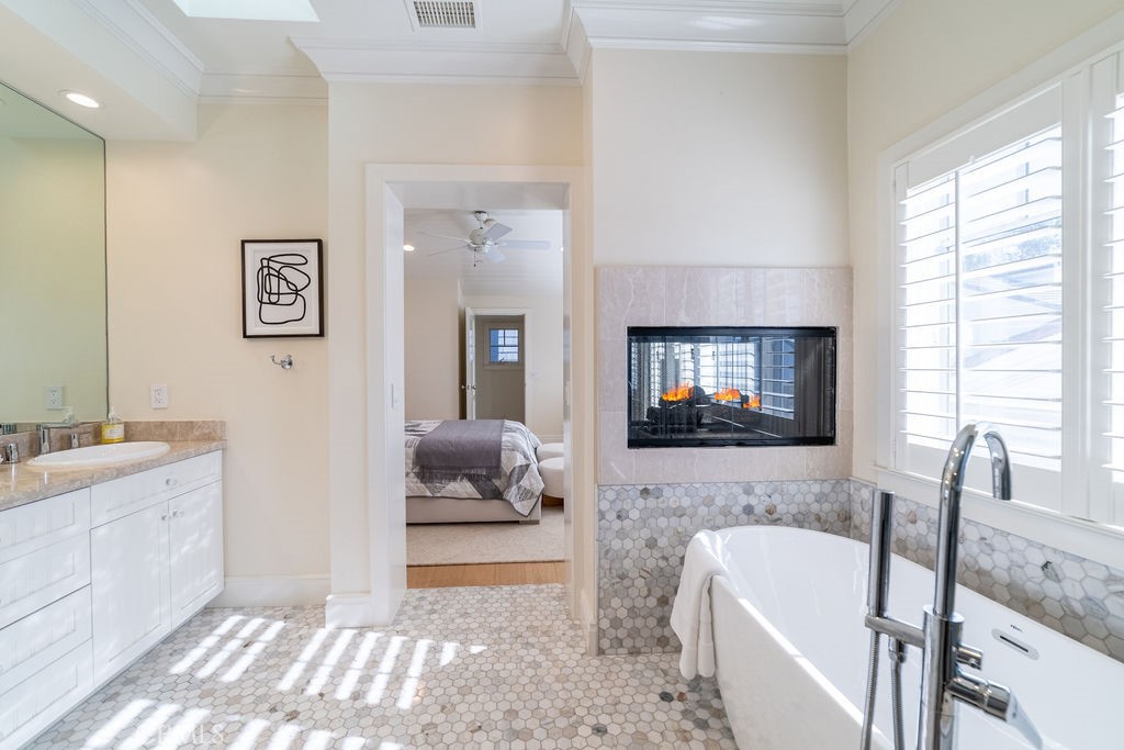 MLS #OC25225888 image #37