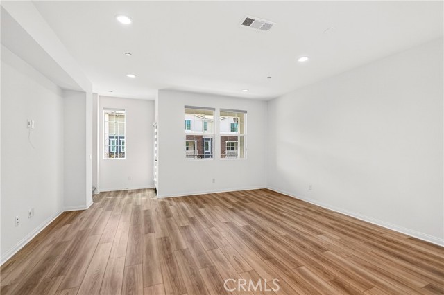 Detail Gallery Image 12 of 43 For 6982 Crimson, Buena Park,  CA 90621 - 4 Beds | 3/1 Baths