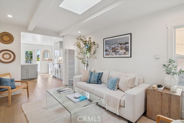 Detail Gallery Image 4 of 71 For 523 S Francisca Ave, Redondo Beach,  CA 90277 - 2 Beds | 2 Baths