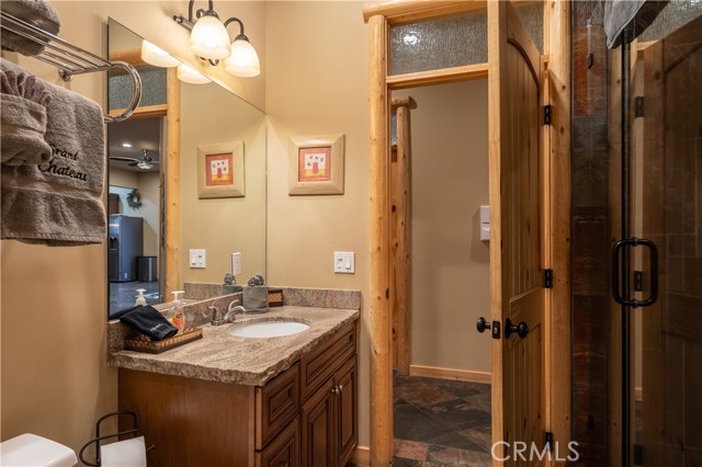 325 Stoney Creek Road, Big Bear Lake CA: https://media.crmls.org/medias/87dabe0c-725b-4b78-a01e-8e9cdad087ce.jpg