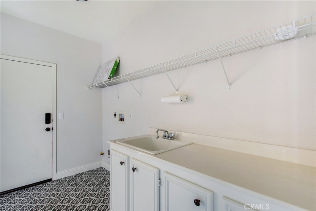 MLS #OC25273330 image #32