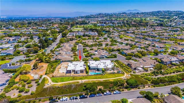 21 Beachcomber Drive, Corona del Mar CA: https://media.crmls.org/medias/87daf407-11bb-4400-affc-261141b92099.jpg