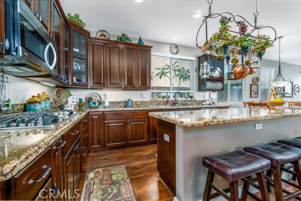 5 Ponte Brava, Lake Elsinore CA: https://media.crmls.org/medias/87dc435b-f7d9-40c7-b5ec-bb6d396ebbdd.jpg