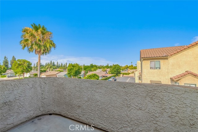 2038 S Bon View Avenue, Ontario CA: https://media.crmls.org/medias/87dc6ea0-5c20-4dd7-aa38-3e5bf7743ee8.jpg