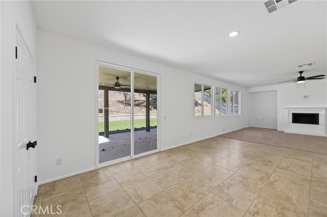 Detail Gallery Image 27 of 39 For 205 Logan, Beaumont,  CA 92223 - 5 Beds | 3 Baths