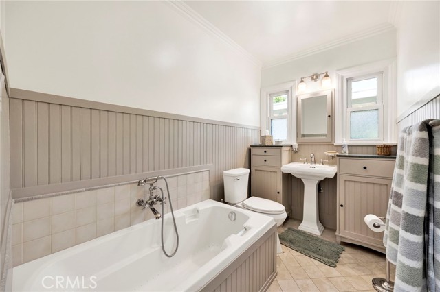 Detail Gallery Image 22 of 31 For 1202 Bruce Ave, Glendale,  CA 91202 - 2 Beds | 2 Baths