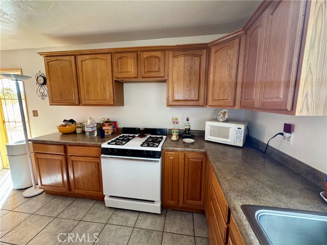 Detail Gallery Image 13 of 26 For 99 Zoe Ln, Needles,  CA 92363 - 3 Beds | 2 Baths