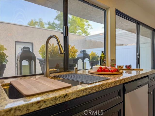 Detail Gallery Image 14 of 48 For 1663 Gatewood Ct, Brea,  CA 92821 - 3 Beds | 2/1 Baths