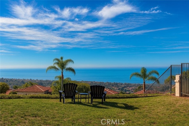 Detail Gallery Image 2 of 50 For 527 Avenida Buenos Aires, San Clemente,  CA 92672 - 2 Beds | 2 Baths