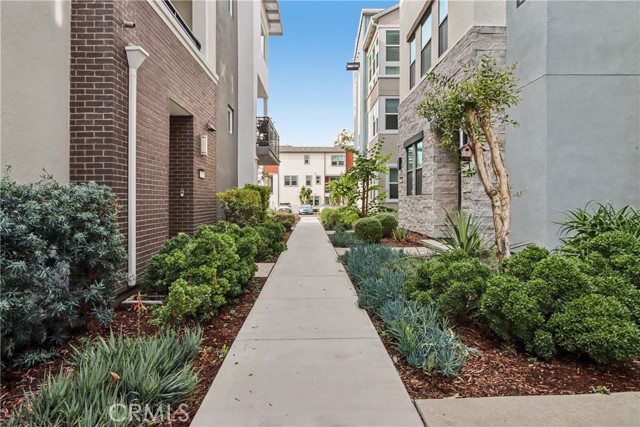 170 Fable, Irvine CA: https://media.crmls.org/medias/87e0de21-f87a-4194-87de-039423005cb5.jpg