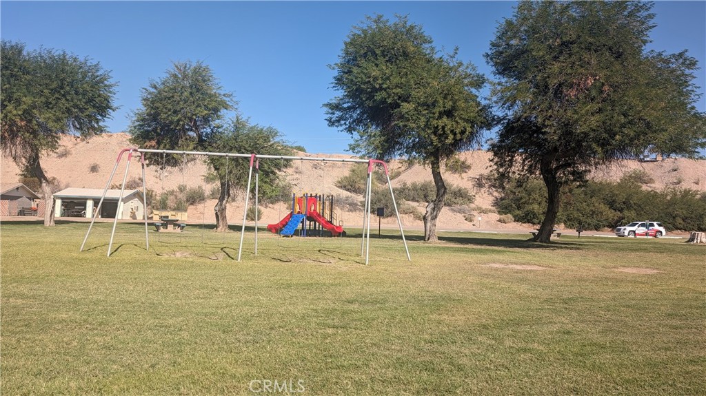 https://media.crmls.org/medias/87e1417e-0057-454c-9c03-cdacd5eeb7d8.jpg?preset=X-Large