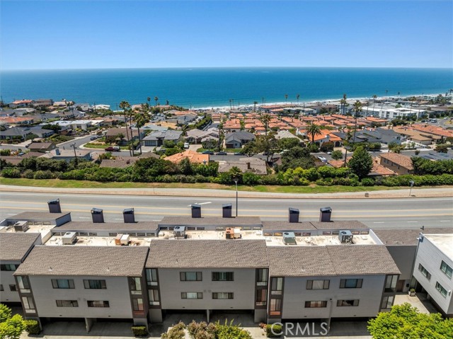 Detail Gallery Image 34 of 36 For 446 Palos Verdes Bld, Redondo Beach,  CA 90277 - 3 Beds | 3 Baths