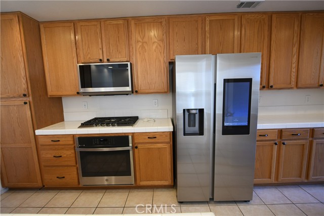 Detail Gallery Image 9 of 28 For 657 Cardinal Ridge Ln #B,  Simi Valley,  CA 93065 - 3 Beds | 2/1 Baths