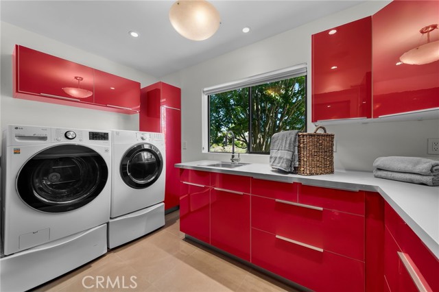 1 Crestwind Drive, Rancho Palos Verdes CA: https://media.crmls.org/medias/87e3a2ca-9b4d-4bb1-85d4-b044a36c391b.jpg