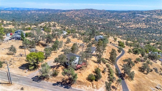 41070 Lilley Mountain Drive, Coarsegold CA: https://media.crmls.org/medias/87e42fd8-f779-4773-ae2c-a3c18cf4bae5.jpg