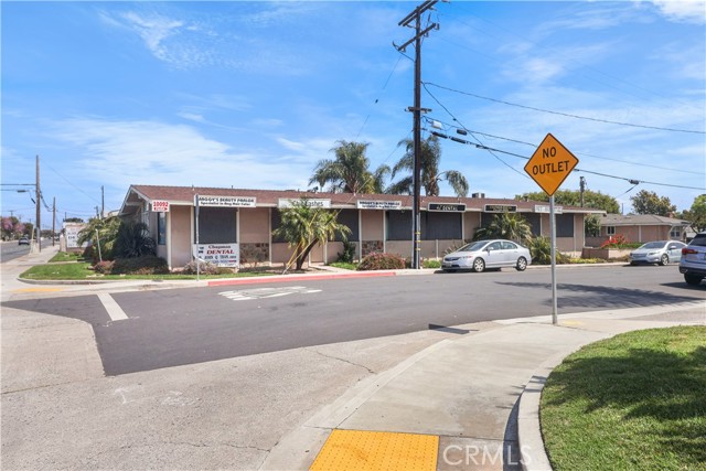 Image 6 of 9 For 10092 Chapman Avenue