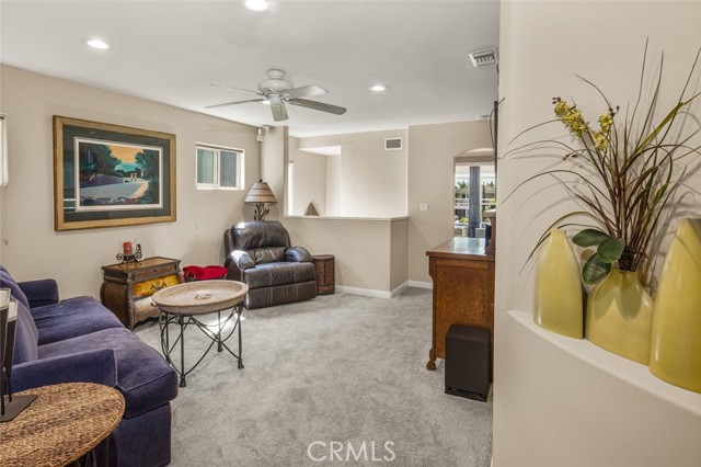 21891 Winnebago Lane, Lake Forest CA: https://media.crmls.org/medias/87e54f0d-623a-4fb0-a0ff-5e9e0c8e3985.jpg