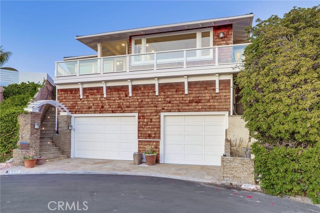 407 Mendoza Terrace, Corona del Mar CA: https://media.crmls.org/medias/87e69b8e-076d-4032-96ca-7b8f7e5afb2a.jpg