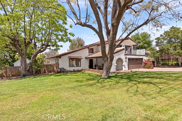 Detail Gallery Image 3 of 41 For 280 W Highland Ave, Redlands,  CA 92373 - 4 Beds | 3 Baths