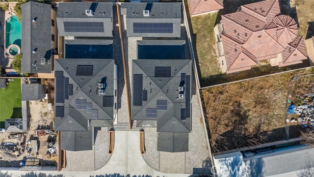 Detail Gallery Image 4 of 39 For 12937 W Kilikia Dr, North Hollywood,  CA 91605 - 4 Beds | 4 Baths