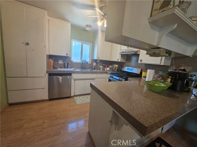 Detail Gallery Image 4 of 29 For 9906 Cypress Ave, Fontana,  CA 92335 - 3 Beds | 2 Baths
