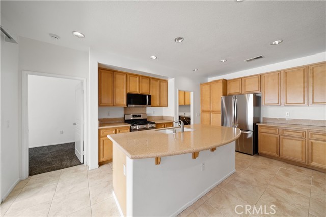 Detail Gallery Image 9 of 29 For 1568 Four Seasons Cir, Beaumont,  CA 92223 - 3 Beds | 2 Baths