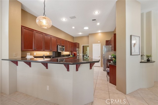 103 N Kavenish Drive, Rancho Mirage CA: https://media.crmls.org/medias/87e89101-59b8-44eb-8616-d2f3f897b3cc.jpg